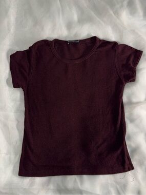 Brandy Melville Ribbed Baby Tee – Burgundy